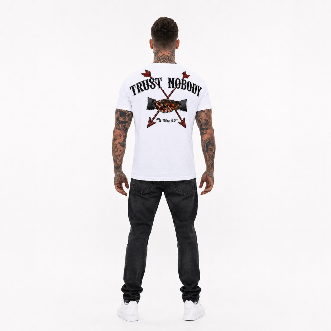 T-Shirt mit Stickerei „Trust nobody“ – weiß
