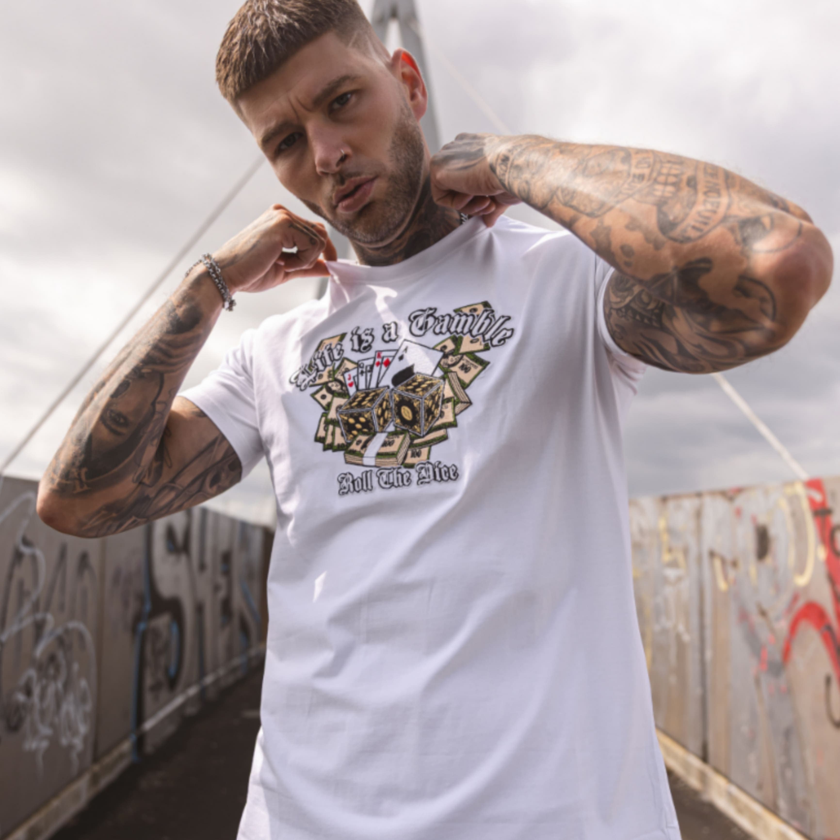 MVL Life is a gamble embroidery T-shirt - white