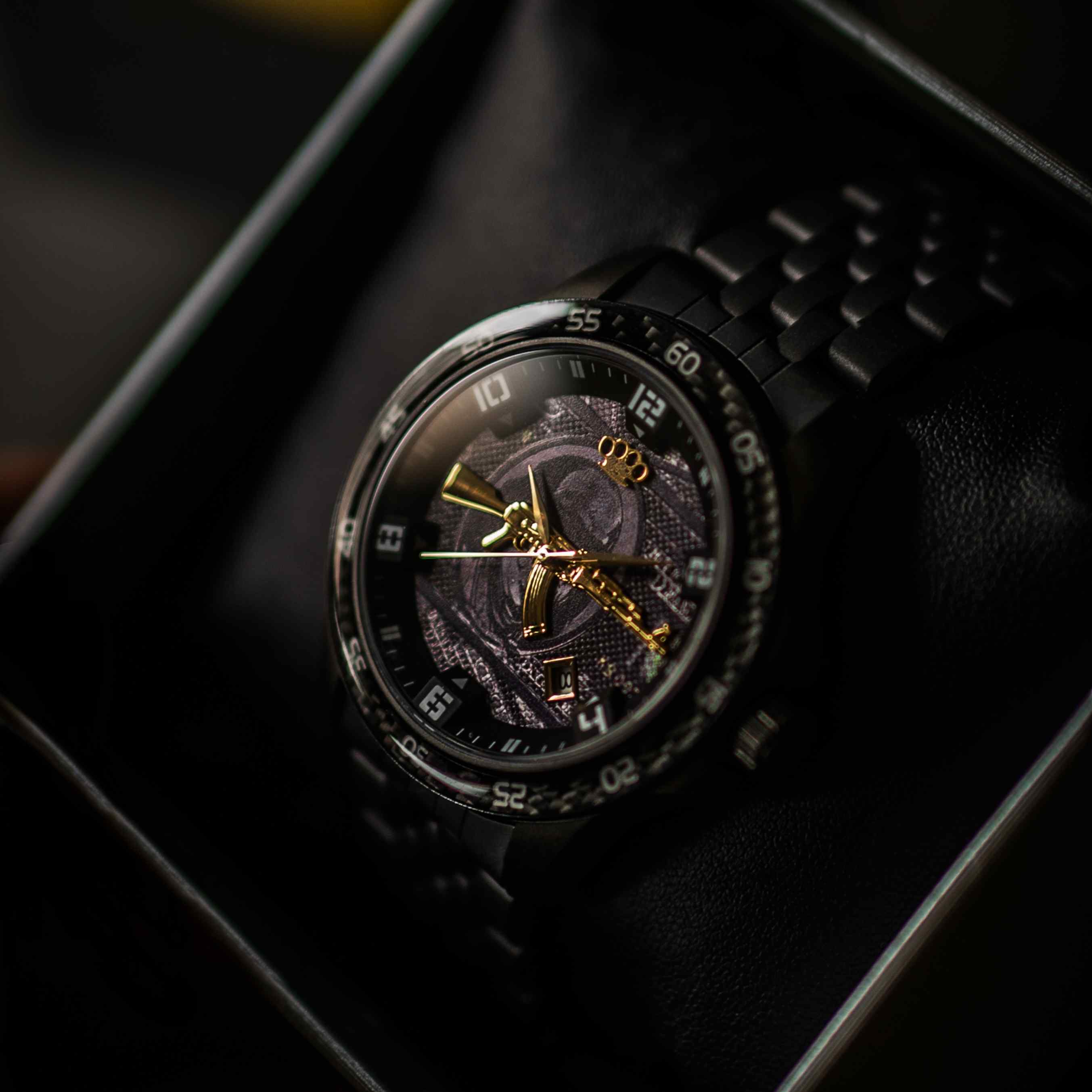 MVL "AK47" automatische Armbanduhr – Kohlefaser/Schwarz