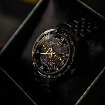 MVL "AK47" automatische Armbanduhr – Kohlefaser/Schwarz