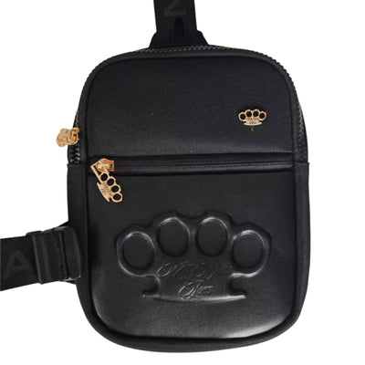 Mochila tipo mensajero con nudillos de latón